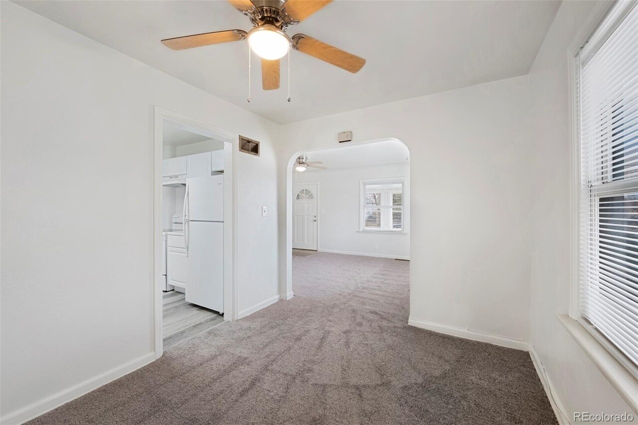 dining room - 1994 Macon St