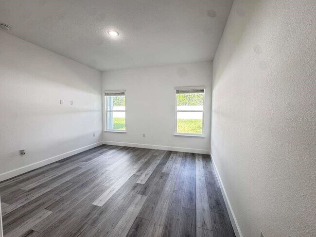 Building Photo - 13376 SW 49th Ave