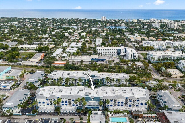 Building Photo - 250 NE 3rd Ave