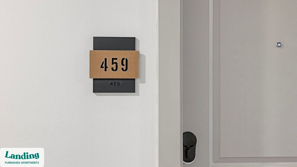 Building Photo - 402 W Lincoln St