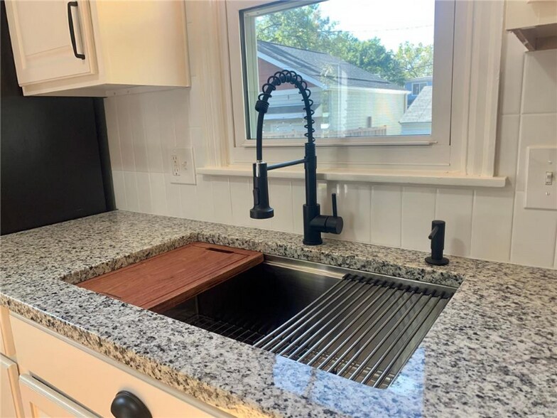 Building Photo - 3016 Kentucky Ave S