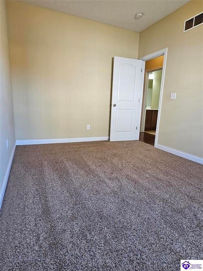 Building Photo - 112 Affirmed Ct