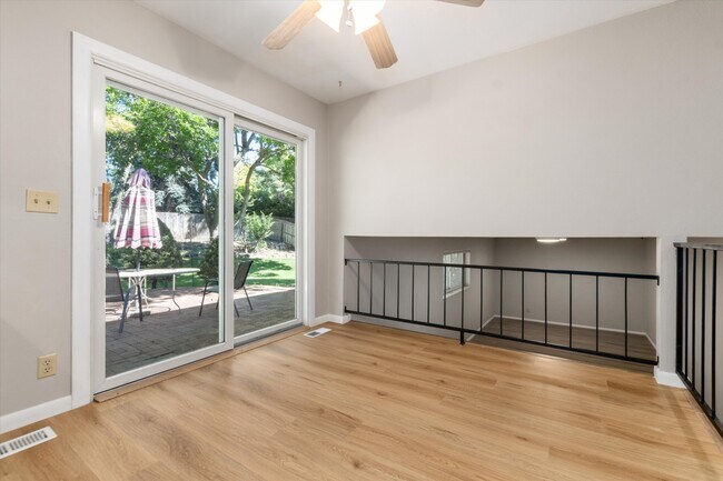 Building Photo - 7426 S Quince Ct