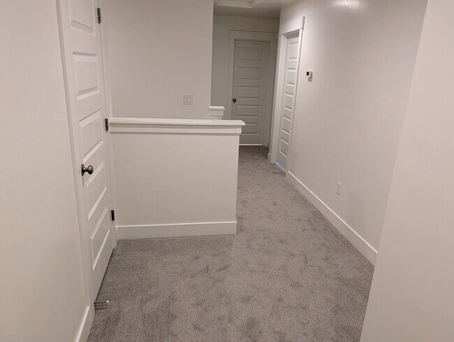 Building Photo - Move In Ready 4 Bedroom Home!