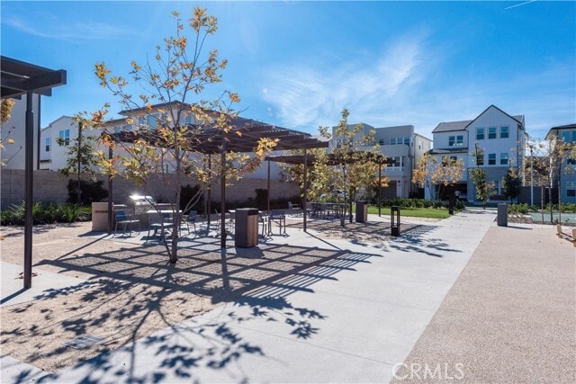 Building Photo - 180 Longden