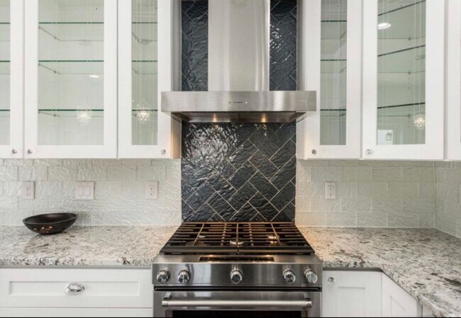 Building Photo - COMING SOON- Luxury Home in Berkeley/Regis...