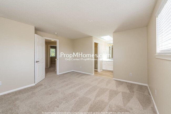 Building Photo - Charming Three Bedroom Home in West Beaver...