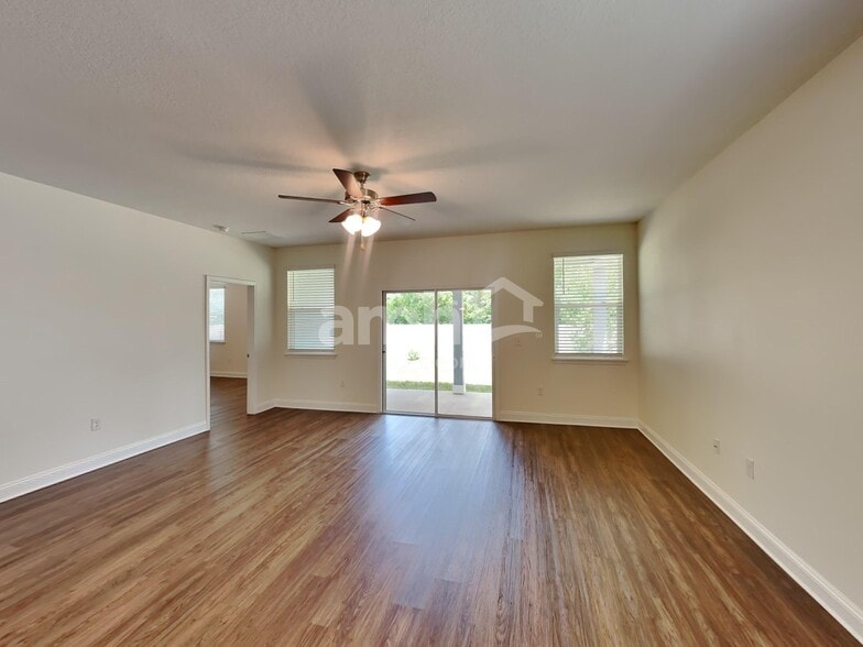 Building Photo - 2993 Hill Valley Ln