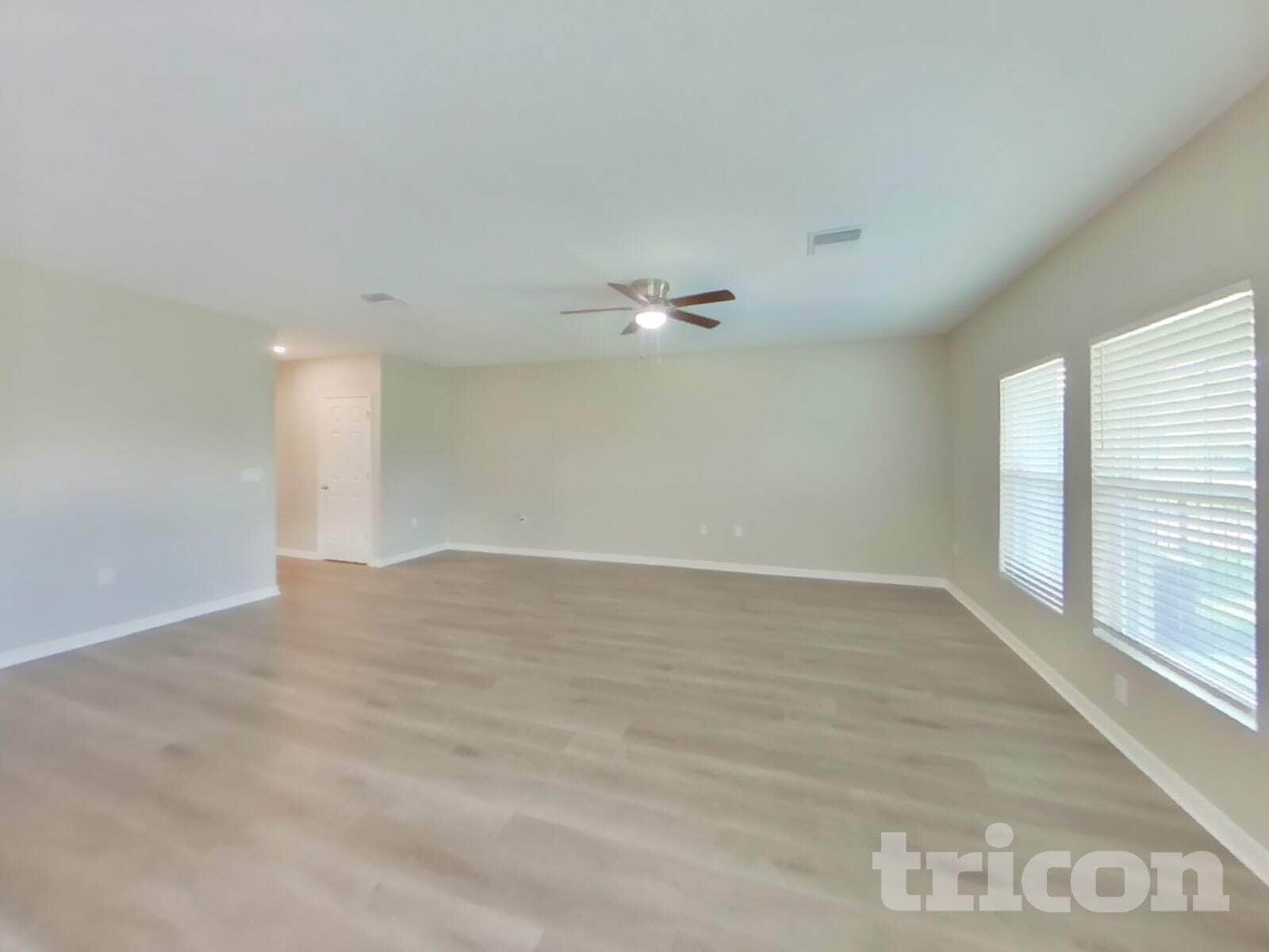 Building Photo - 5475 Summer Sunset Dr