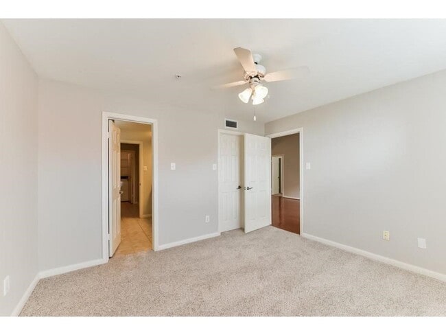 Building Photo - 3231 Allen Pkwy