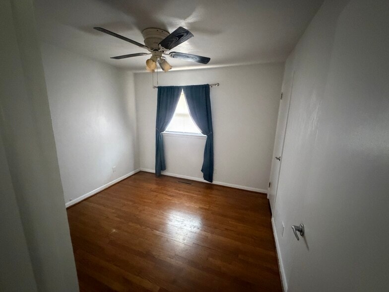 Building Photo - 105 bailey road