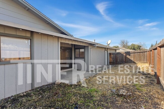 Building Photo - 9282 Corinthian Cir