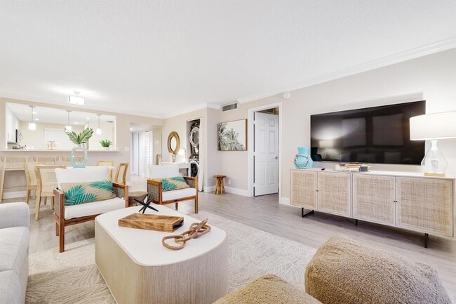 Building Photo - 601 N Ocean Blvd