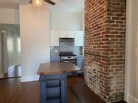 Building Photo - 118 W Duffy St