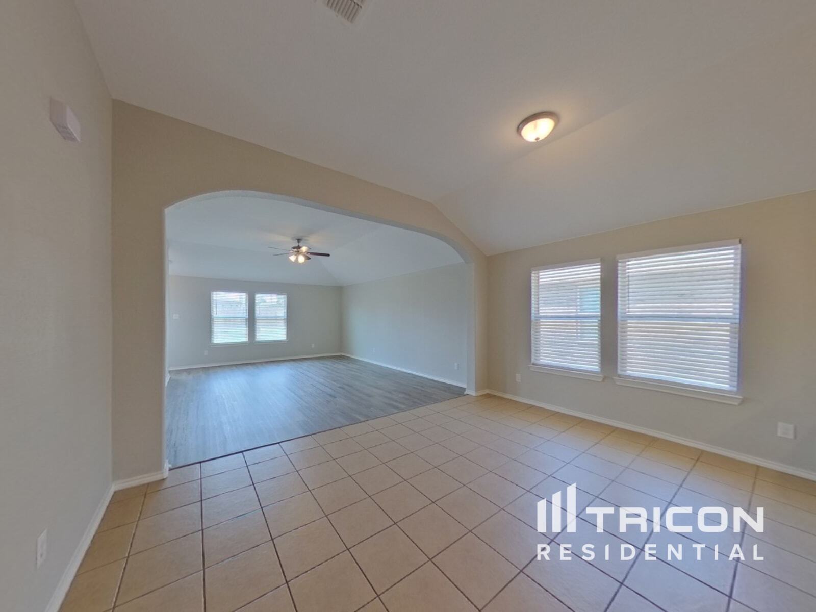 Building Photo - 617 Chickadee Dr
