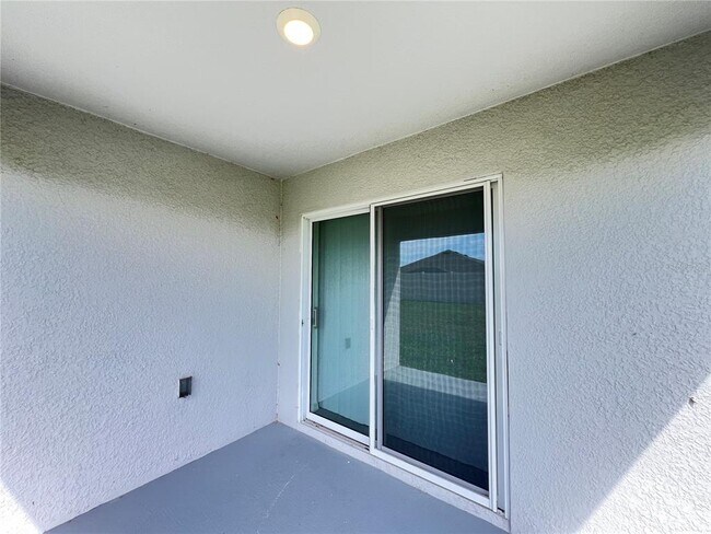 Building Photo - 586 W Twisted Oaks Dr