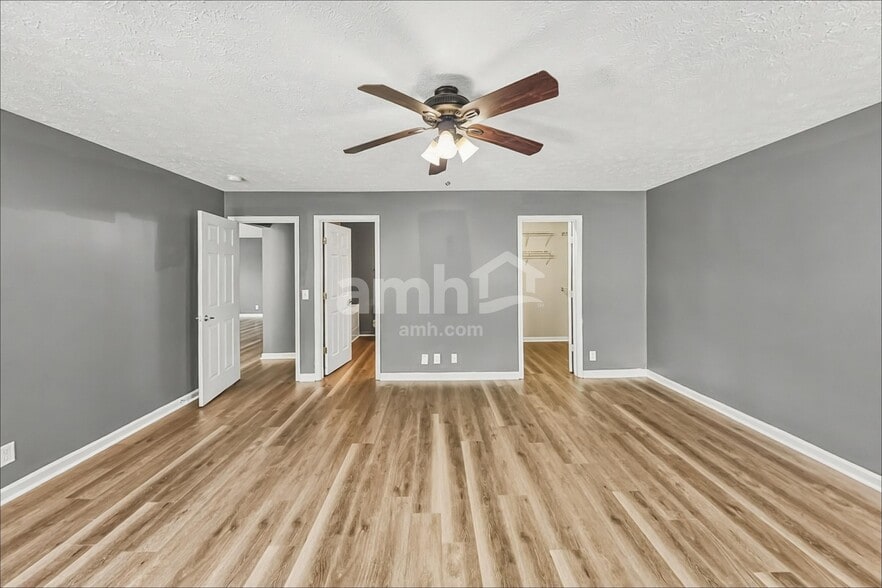 Building Photo - 3136 Hidden Creek Dr