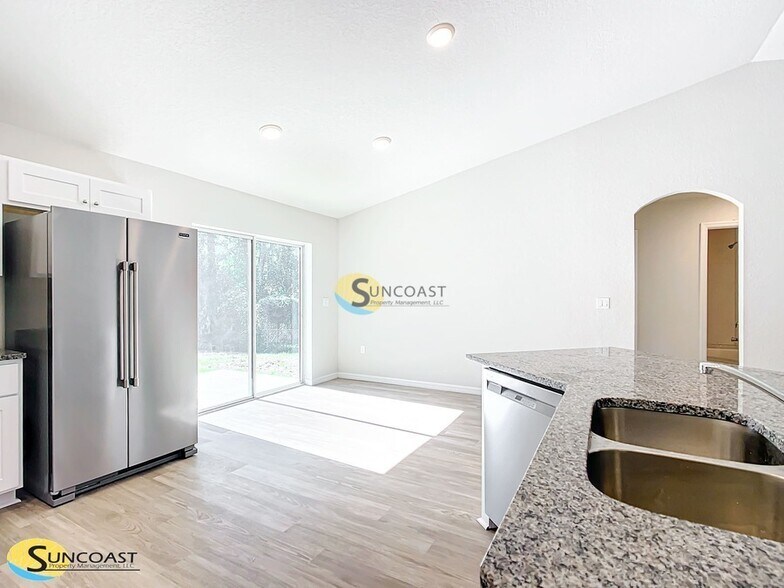 Building Photo - 6763 E Gurley St