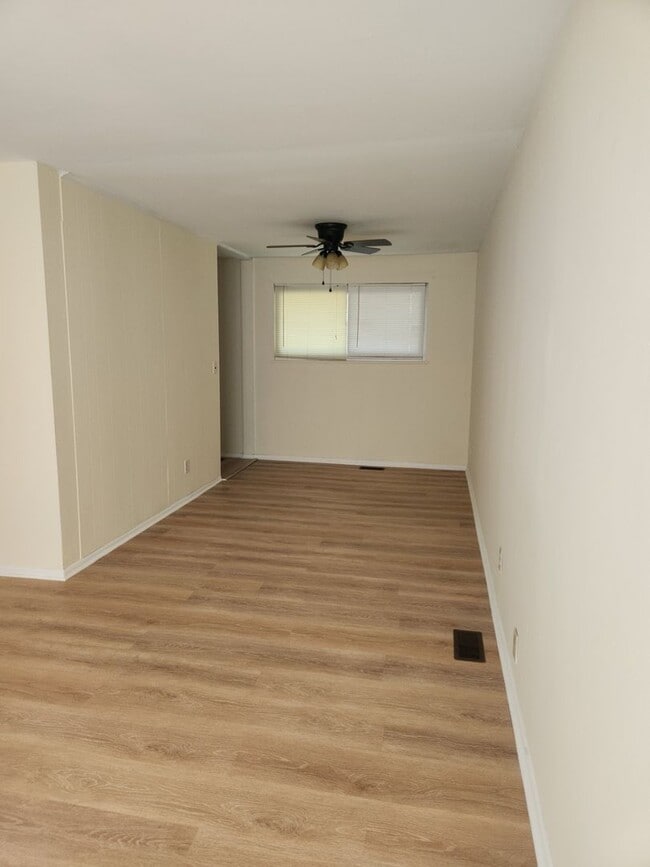 Building Photo - Cute 3 Bedoom Home
