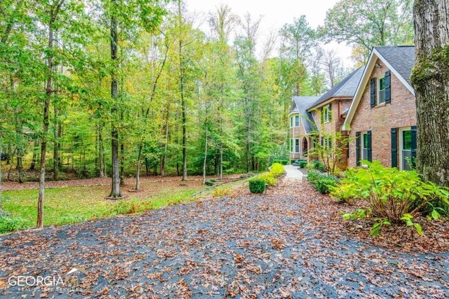Building Photo - 661 Luther Ct