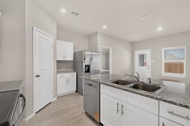 Building Photo - 332 Pecos Dr