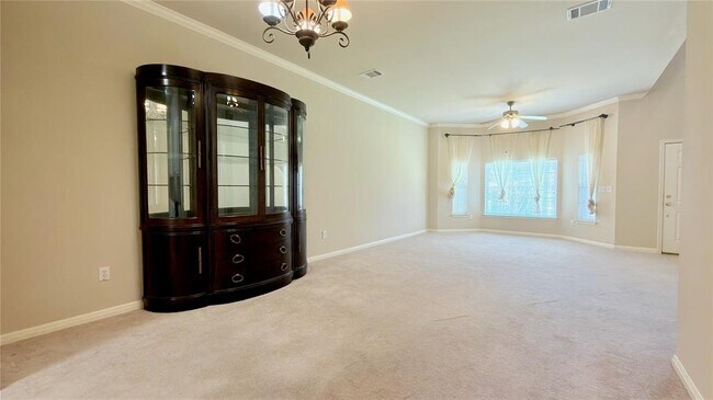 Building Photo - 5515 Davis Ln