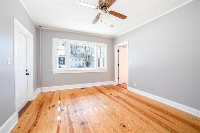 Building Photo - 5 Maple Ave