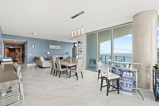 Building Photo - Luxury Beachfront Living at Its Finest – Fully Furnished Condo in Prime Fort Lauderdale Location!