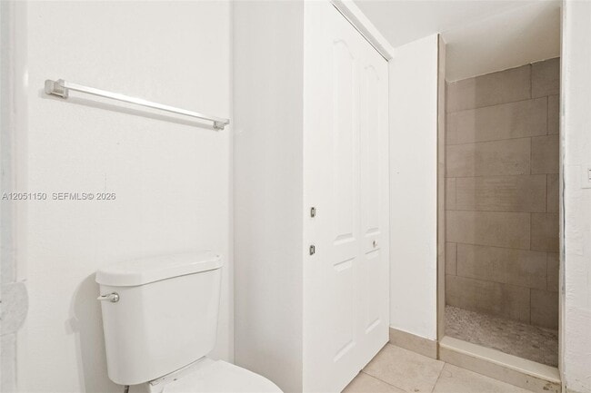 Building Photo - 4215 N University Dr