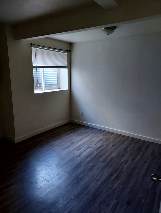 Building Photo - 325 N Jefferson St