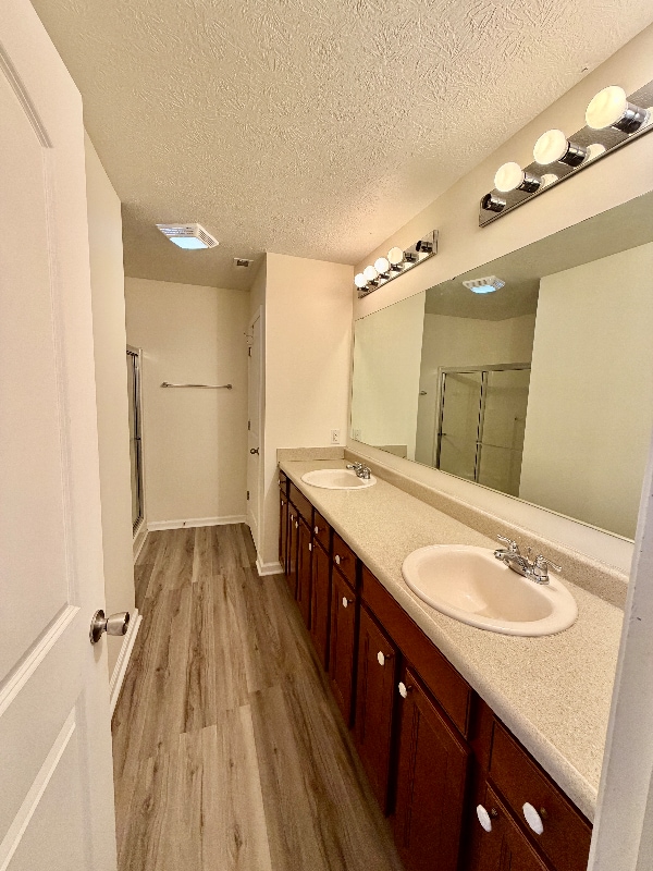 Building Photo - 7952 Bombay Ln