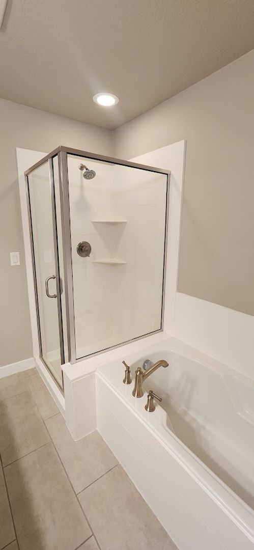 Building Photo - $2,000 OFF 4-bed, 3.5-bath Townhome Available Now!