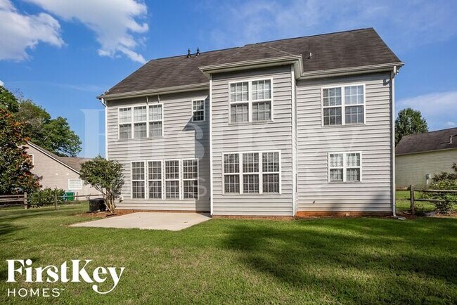 Building Photo - 4805 Walnut Grove St