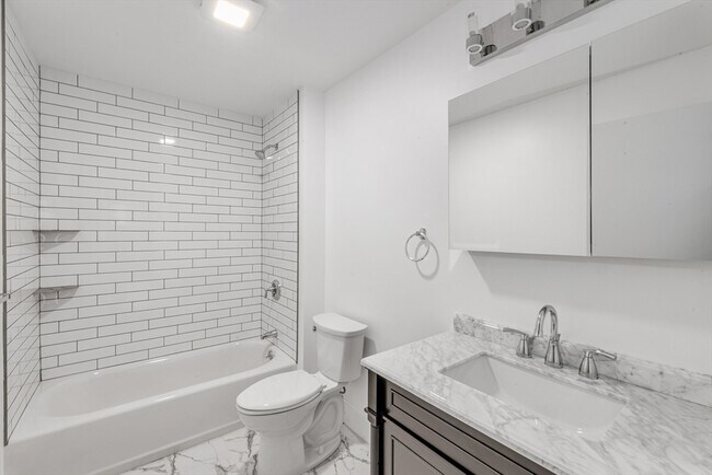Building Photo - 110 Metropolitan Ave