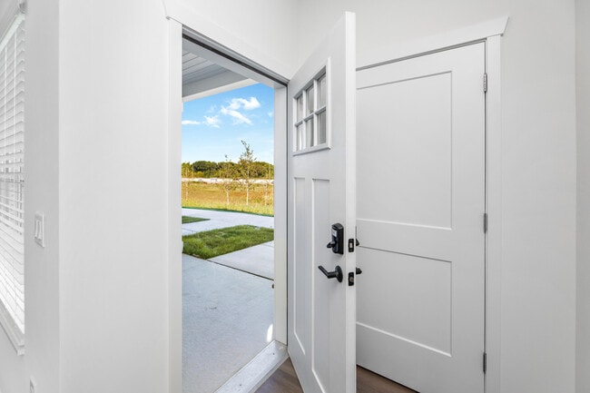 Building Photo - 8852 Jackjay Dr