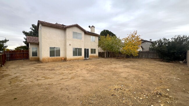 Building Photo - 4 Bed, 3 Bath Adelanto Home!!!