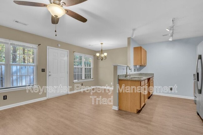 Building Photo - 3111 Alder Way