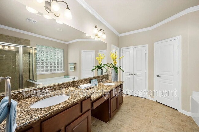 Building Photo - 10907 Lombardia Ct