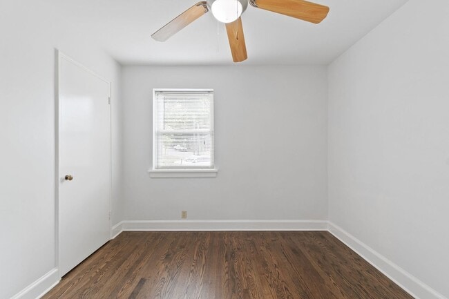 Building Photo - Quaint Westchester Condo