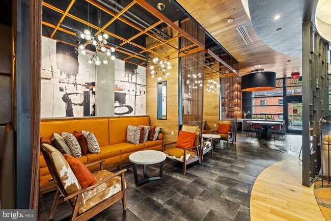 Building Photo - 1213 Walnut St