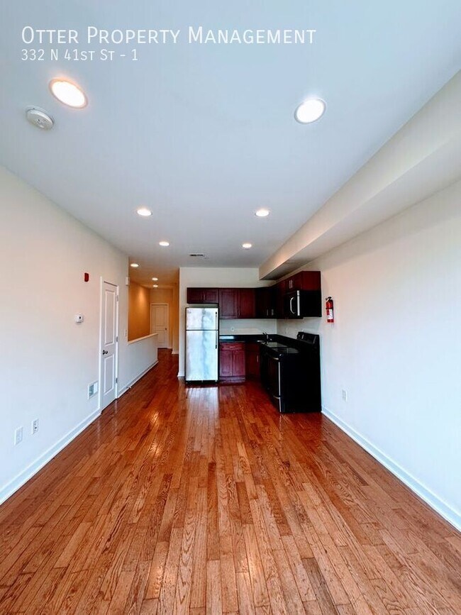 Building Photo - 332 N 41st St