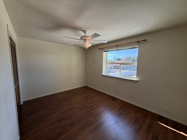 Building Photo - 2909 Cutler Ave NE