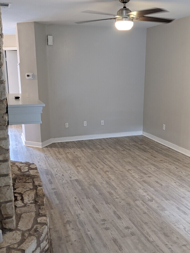 Building Photo - 1750 Timber Ridge Rd