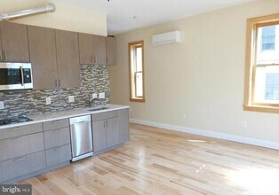 Building Photo - 1102 5th St NW