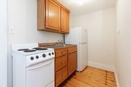 Building Photo - 73 Chandler St