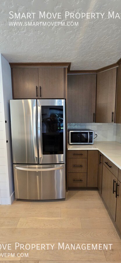 Building Photo - 4298 Catalpa-