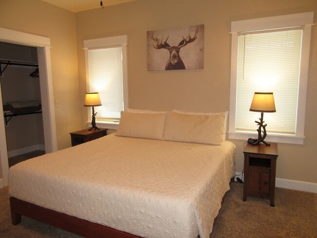 Building Photo - 2 Bed 2 Bath Great Northern Condo