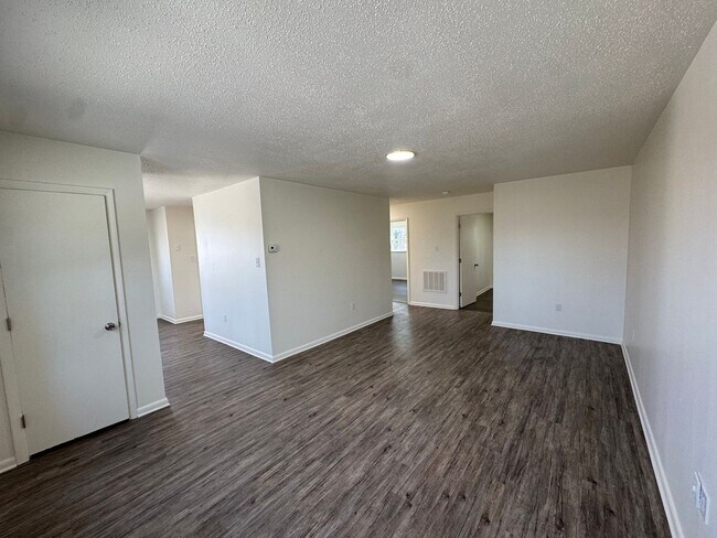 Building Photo - Towneview Estates