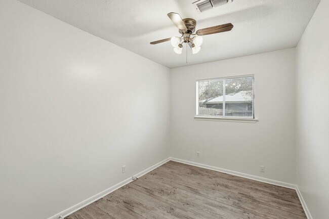 Building Photo - 2711 St Edwards Cir