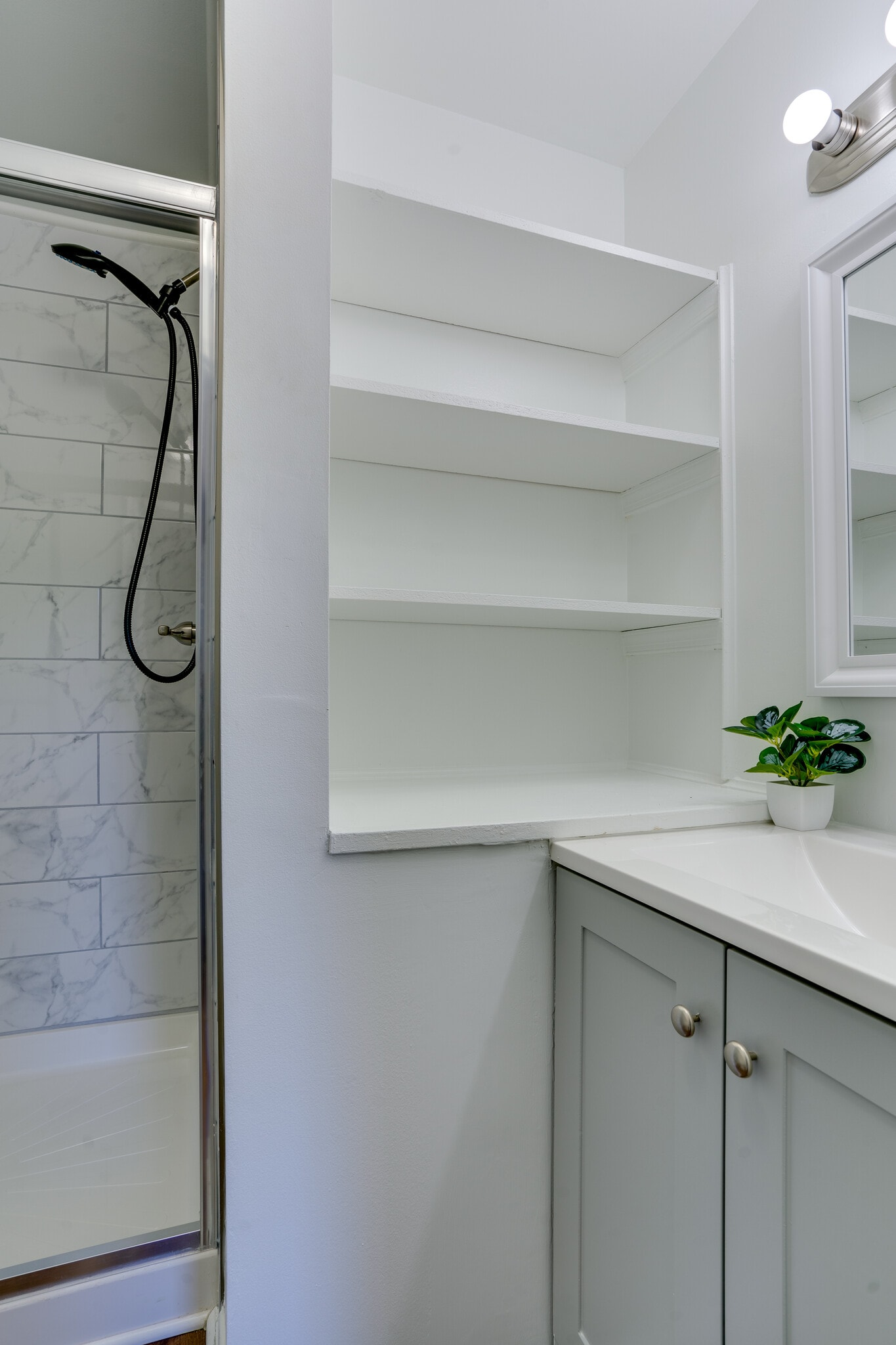 Primary Bathroom - 8056 Central Park Dr